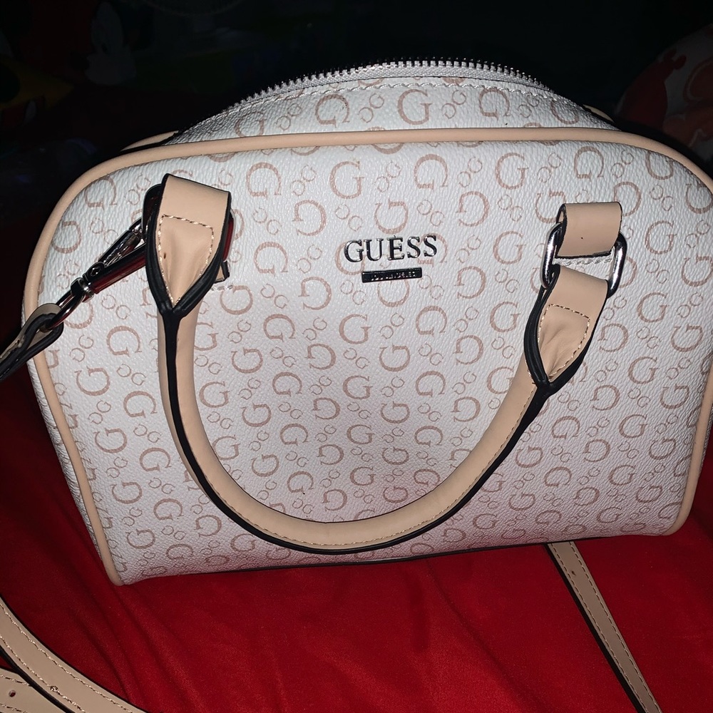 Guess crossbody duffle bag